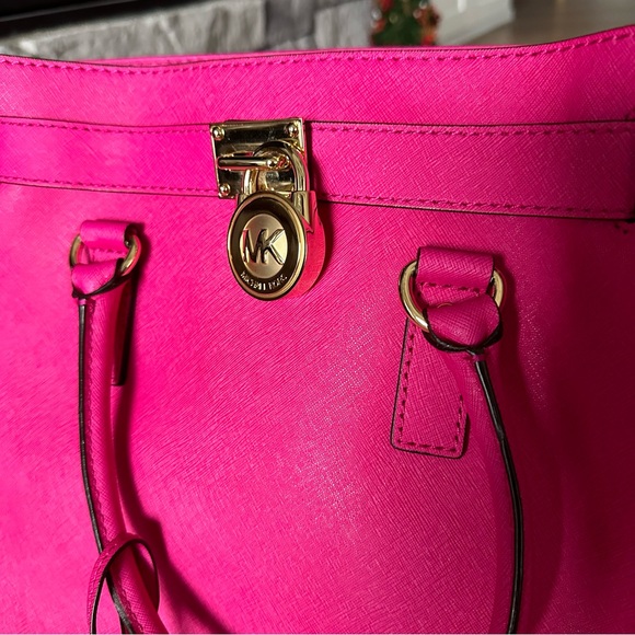 Michael Kors Hamilton Large Tote - Raspberry - Picture 2 of 9